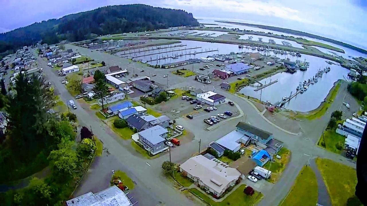 Winchester Bay Inn リーズポート エクステリア 写真