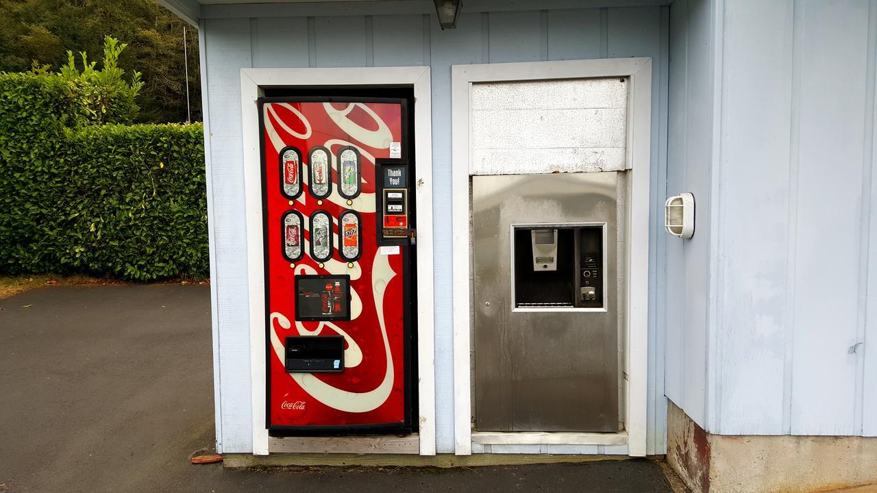 Winchester Bay Inn リーズポート エクステリア 写真
